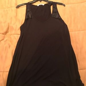 Old navy Black tank lace on shoulder Large